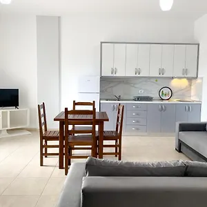 family-apartments-himara.albaniahotels.org/